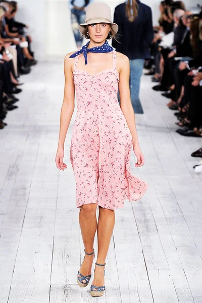Look 12